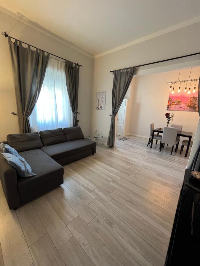 Grazioso Appartamento In Zona Centrale. 蒙特卡蒂尼泰尔梅 外观 照片